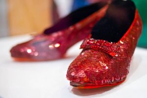 Smithsonian_National_Museum_of_American_History_-_Dorothy_Ruby_Slippers_6269207855-620x411